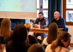 Δεκάδες φίλοι της παράδοσης στο σεμινάριο για τους Κυκλαδίτικους χορούς στο Λύκειον των Ελληνίδων